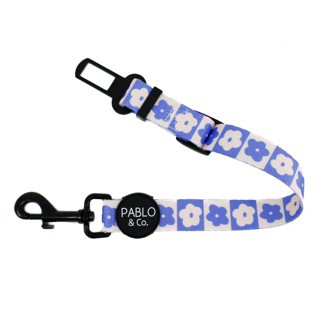 Blue Checkered Daisies: Adjustable Car Restraint