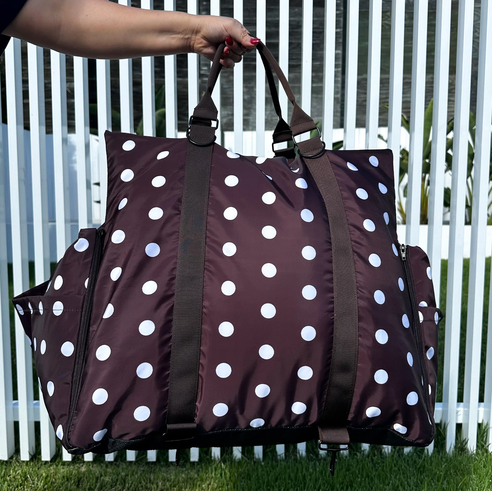 Deluxe Travel Car Bed: Polka Dots