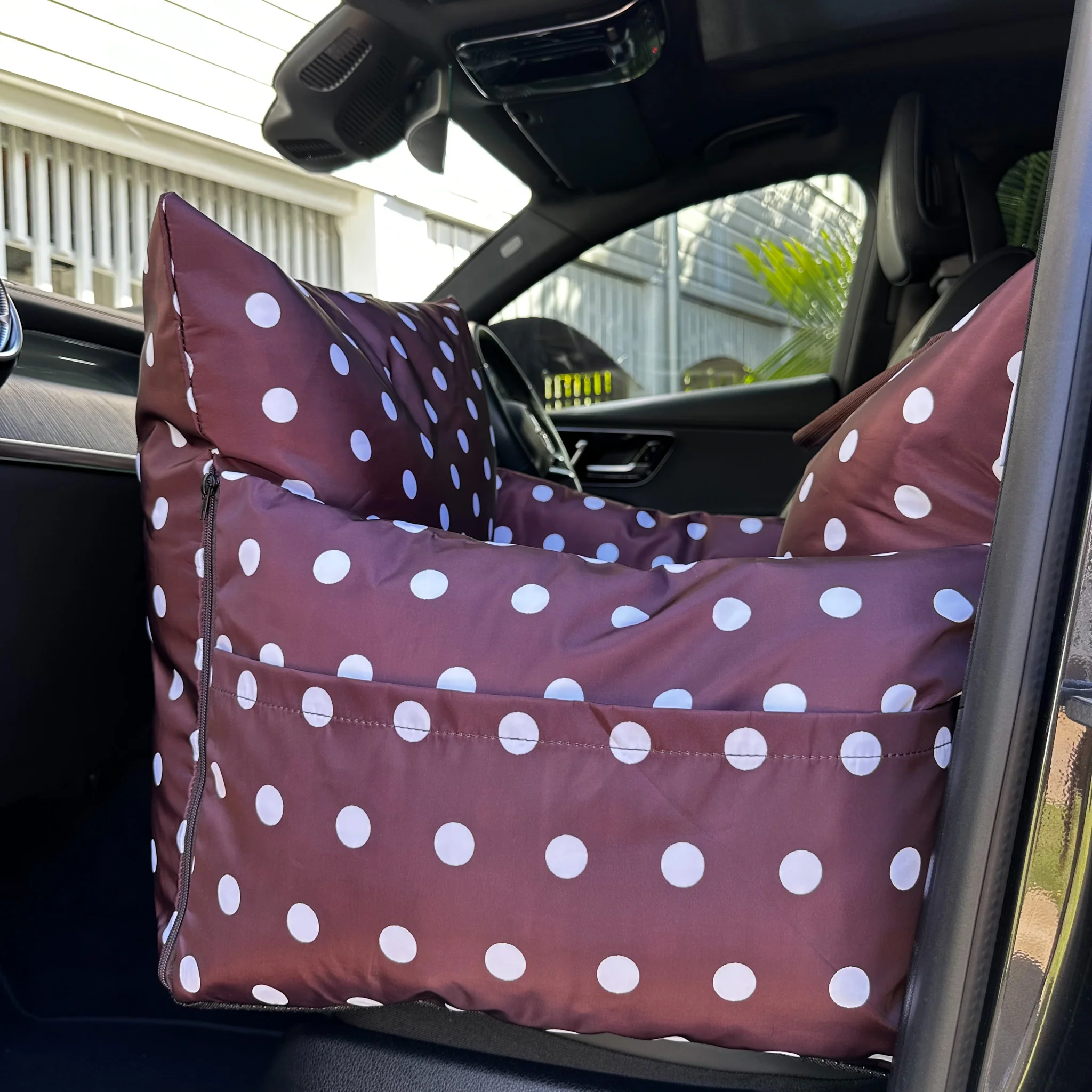 Deluxe Travel Car Bed: Polka Dots - Image 4