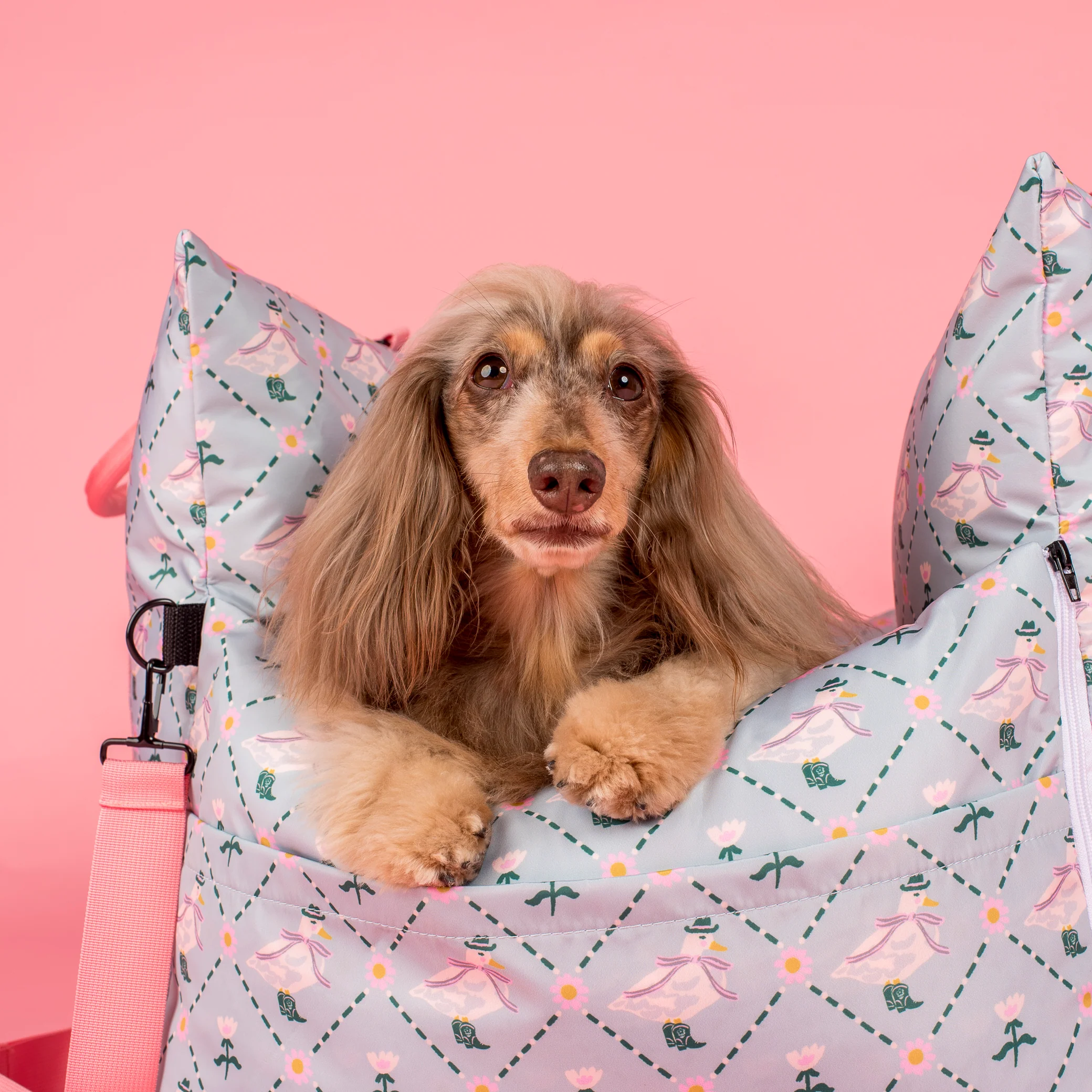 Deluxe Travel Car Bed: Silly Little Goose - Image 5