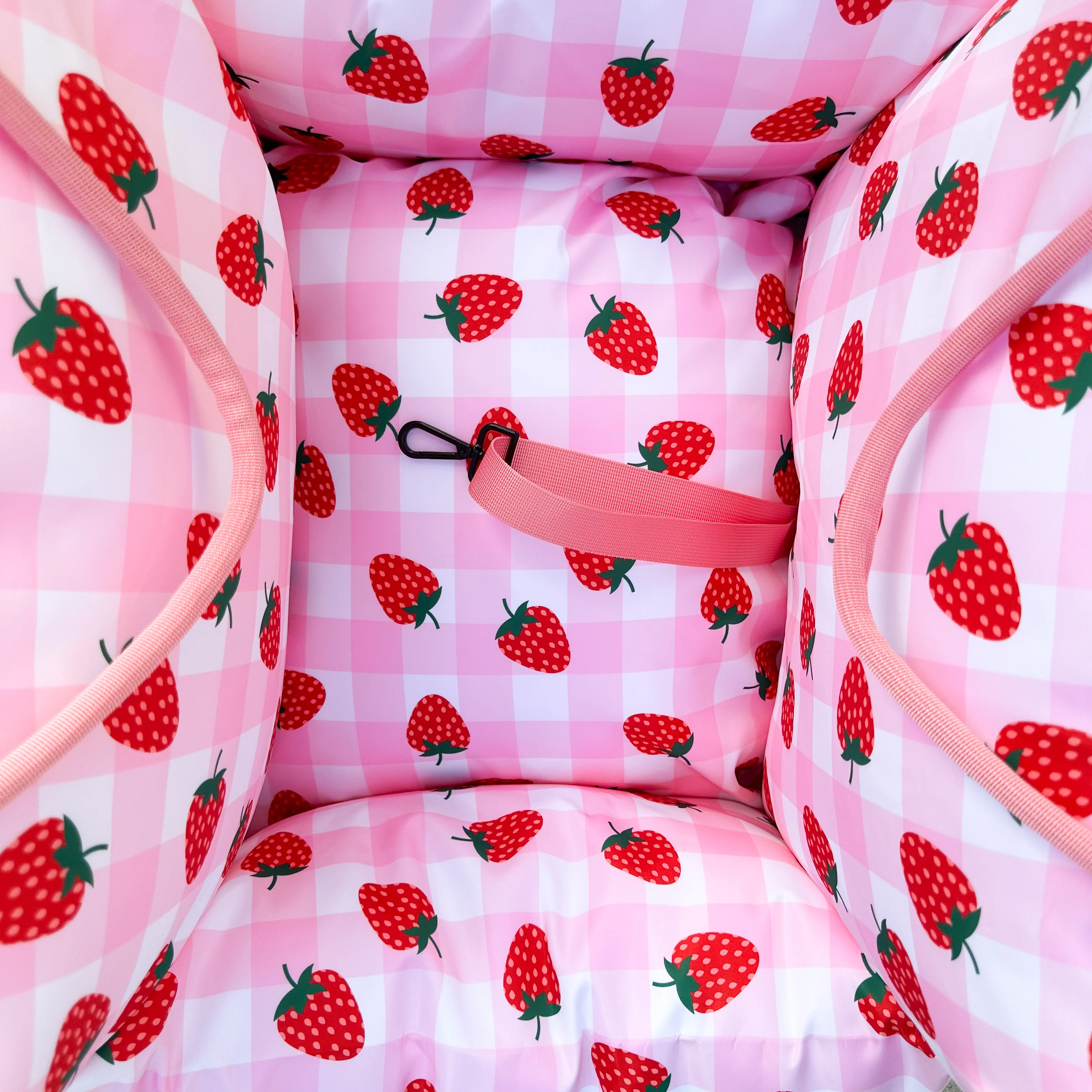 Deluxe Travel Car Bed: Strawberry Fields - Image 3