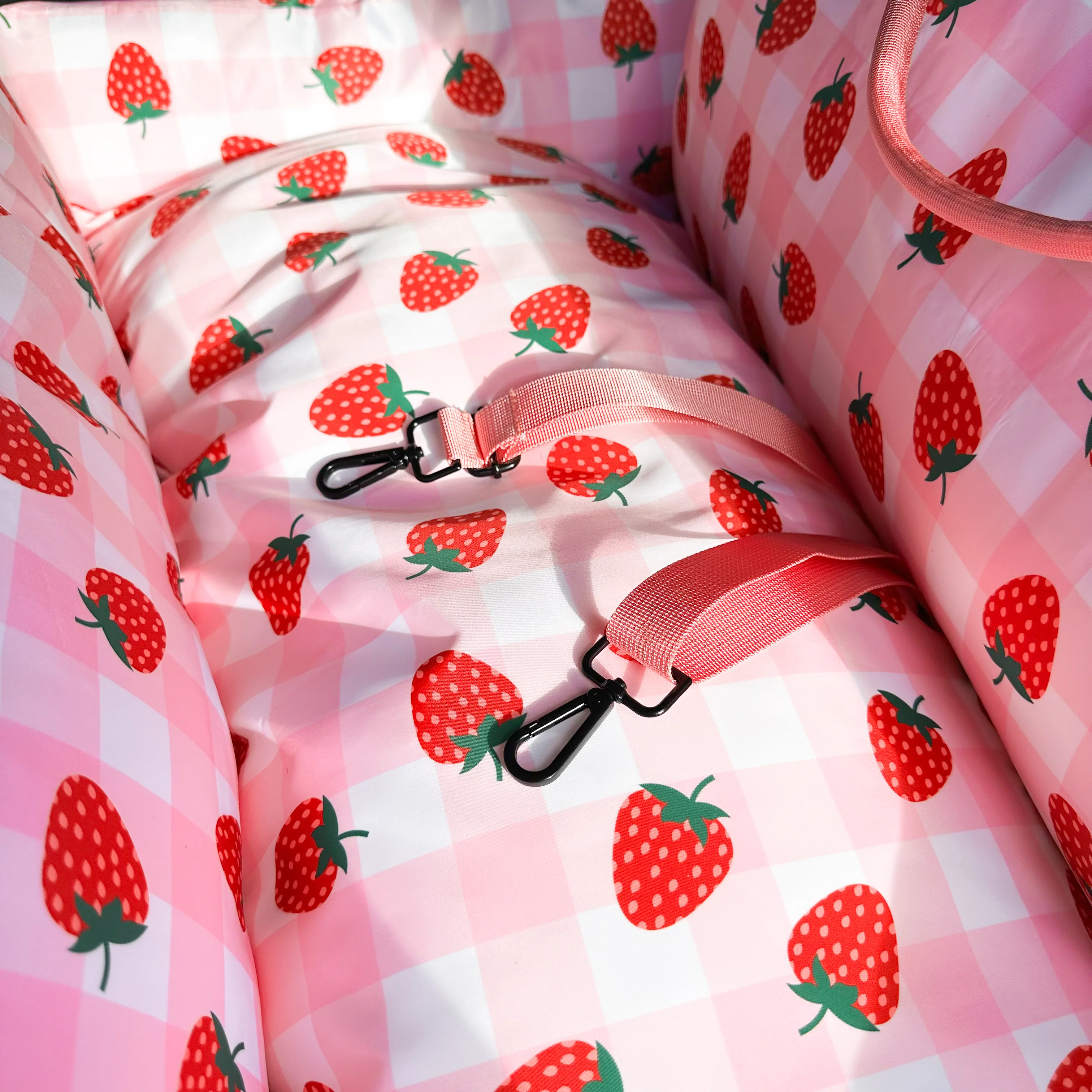 Deluxe Travel Car Bed: Strawberry Fields - Image 6