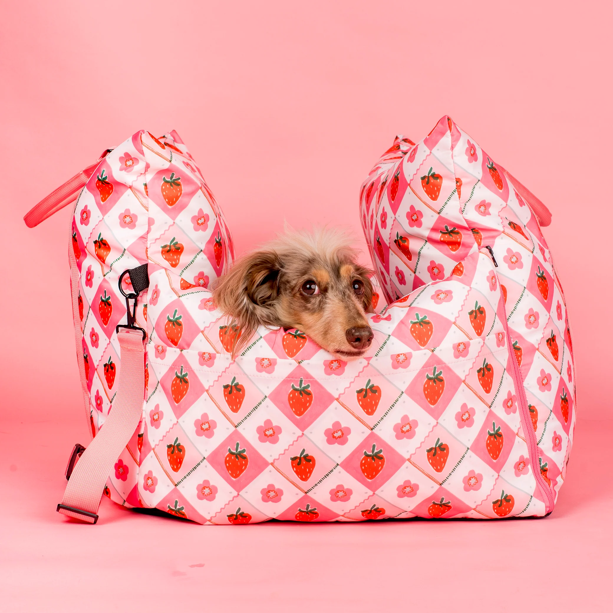 Deluxe Travel Car Bed: Strawberry Patch
