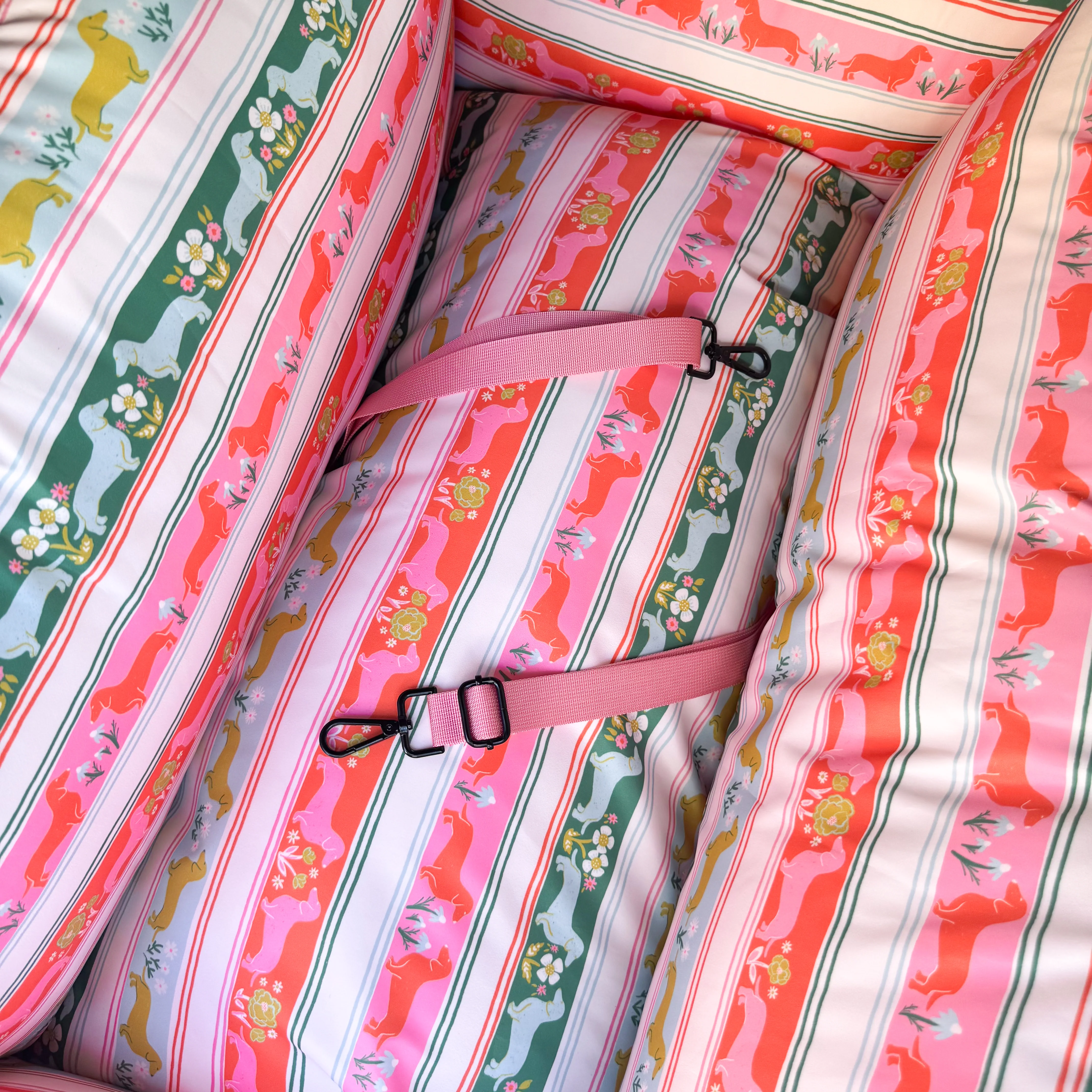 Deluxe Travel Car Bed: The Blooming Dachshund - Image 5