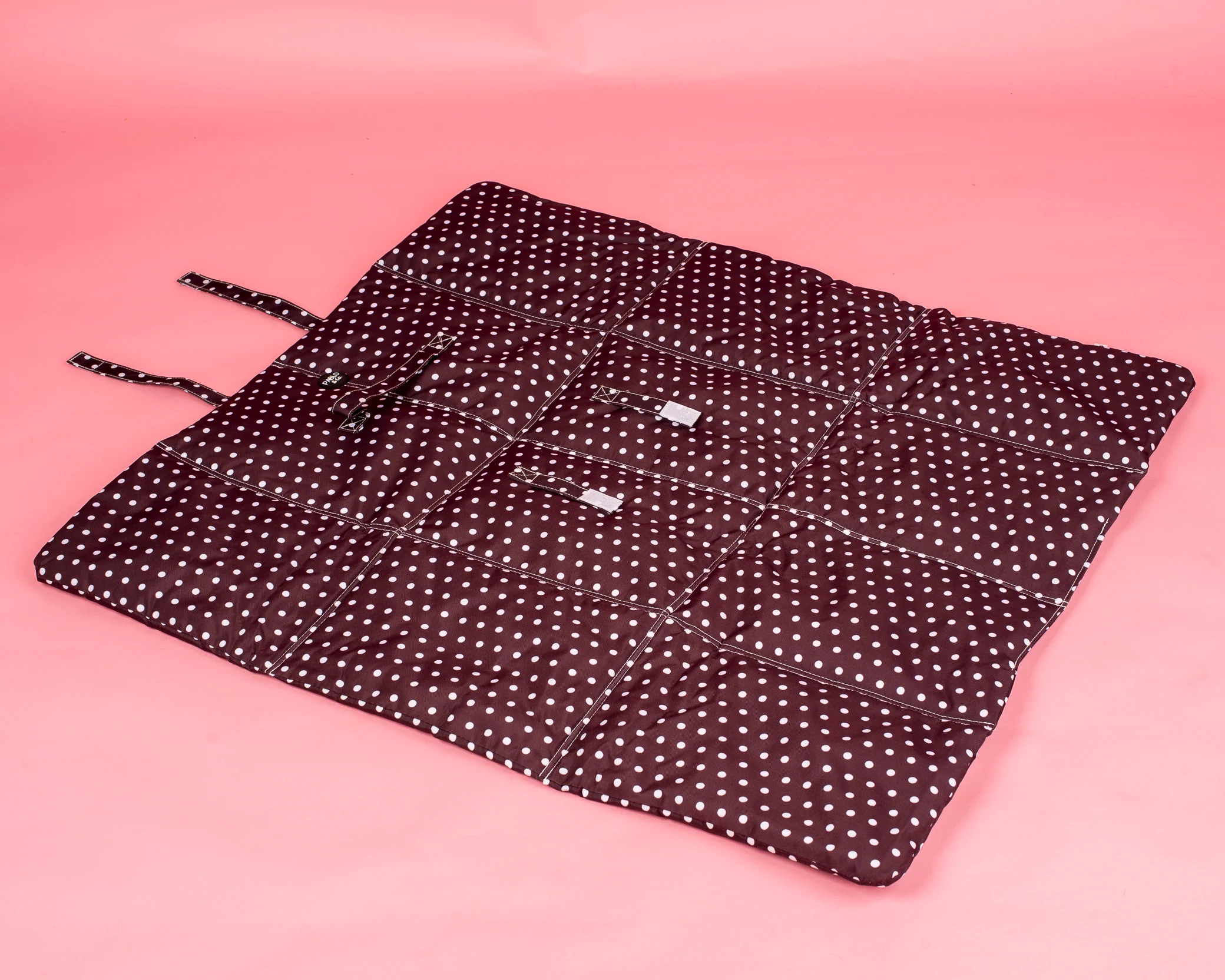 Deluxe Travel Mat: Polka Dots - Image 3