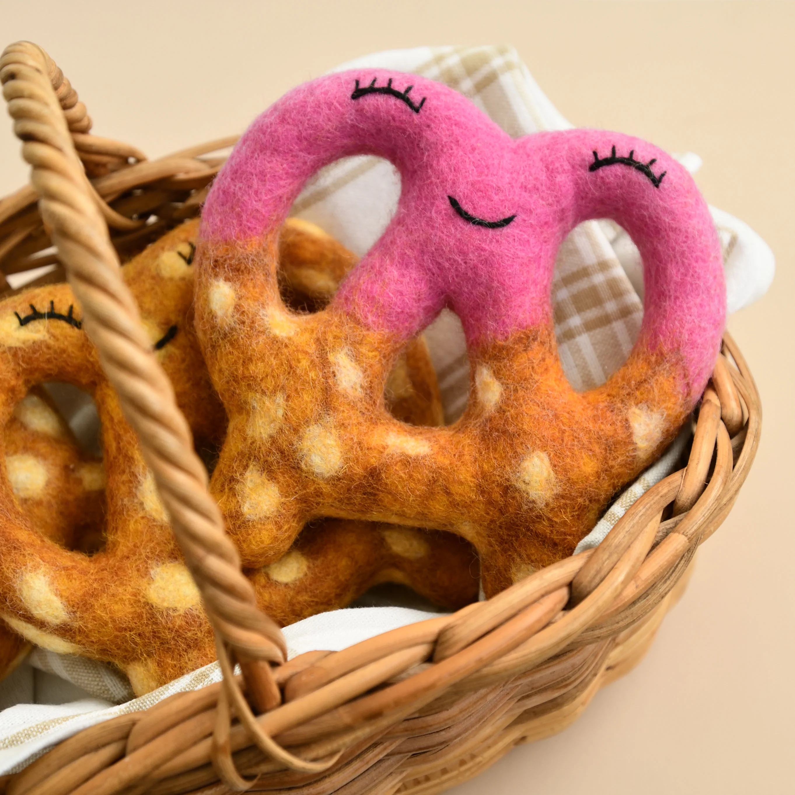 Felt Pretzel Dog Toss - Image 4