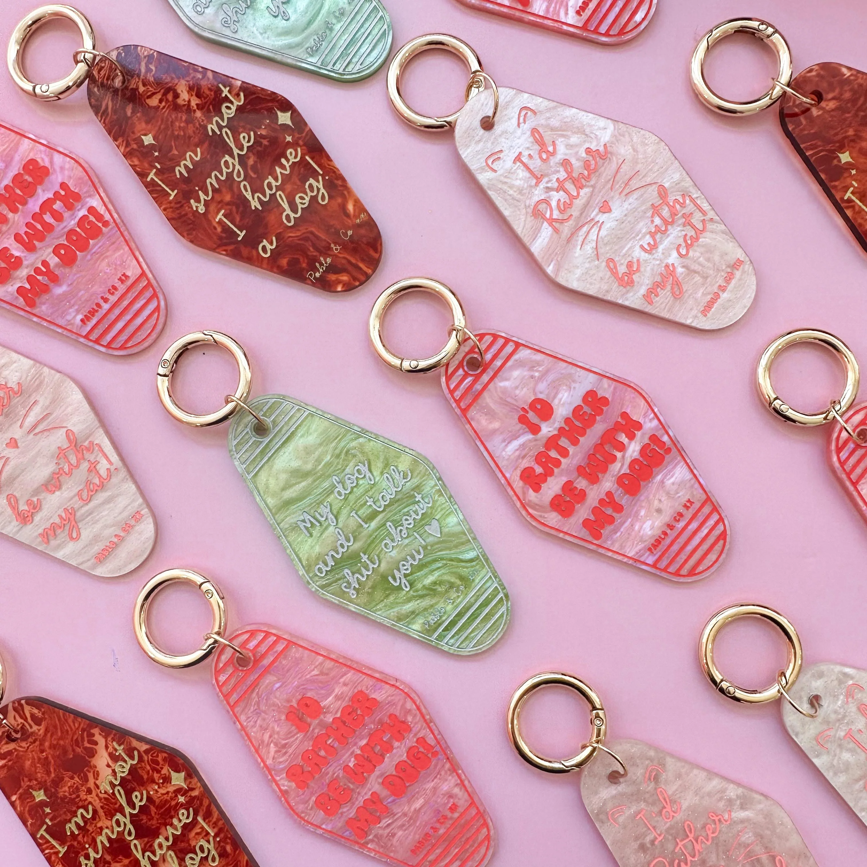 I'm Not Single.. I Have a Dog Motel Keyring - Image 3