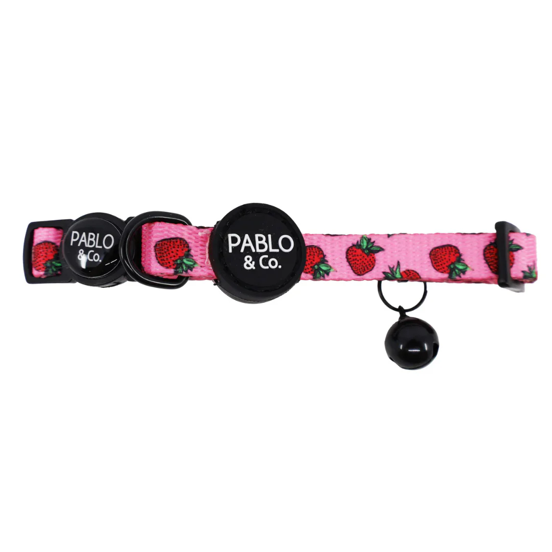 Strawberries: Cat Collar