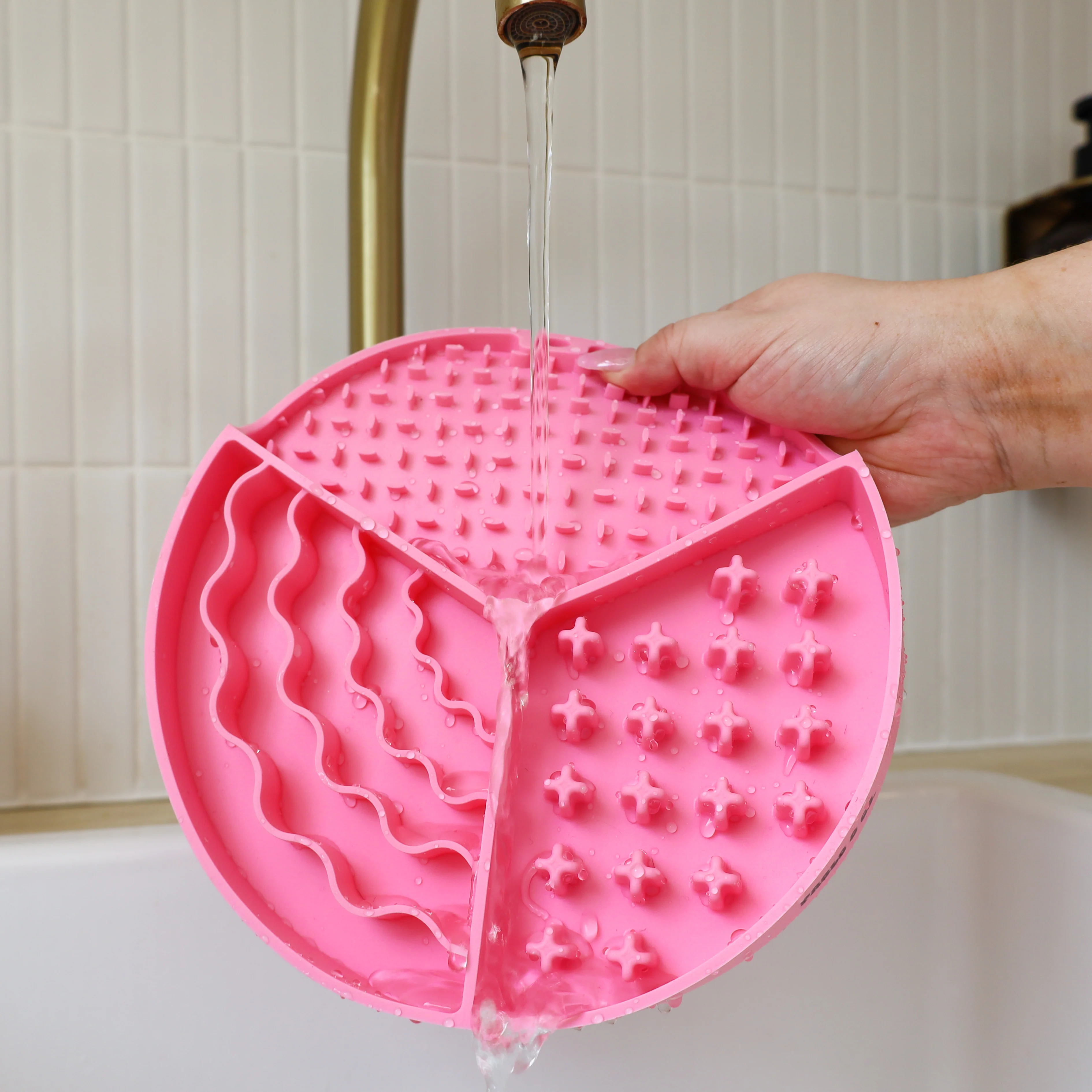 Textured Enrichment Slow Feeding Dish & Lick Mat - Image 4