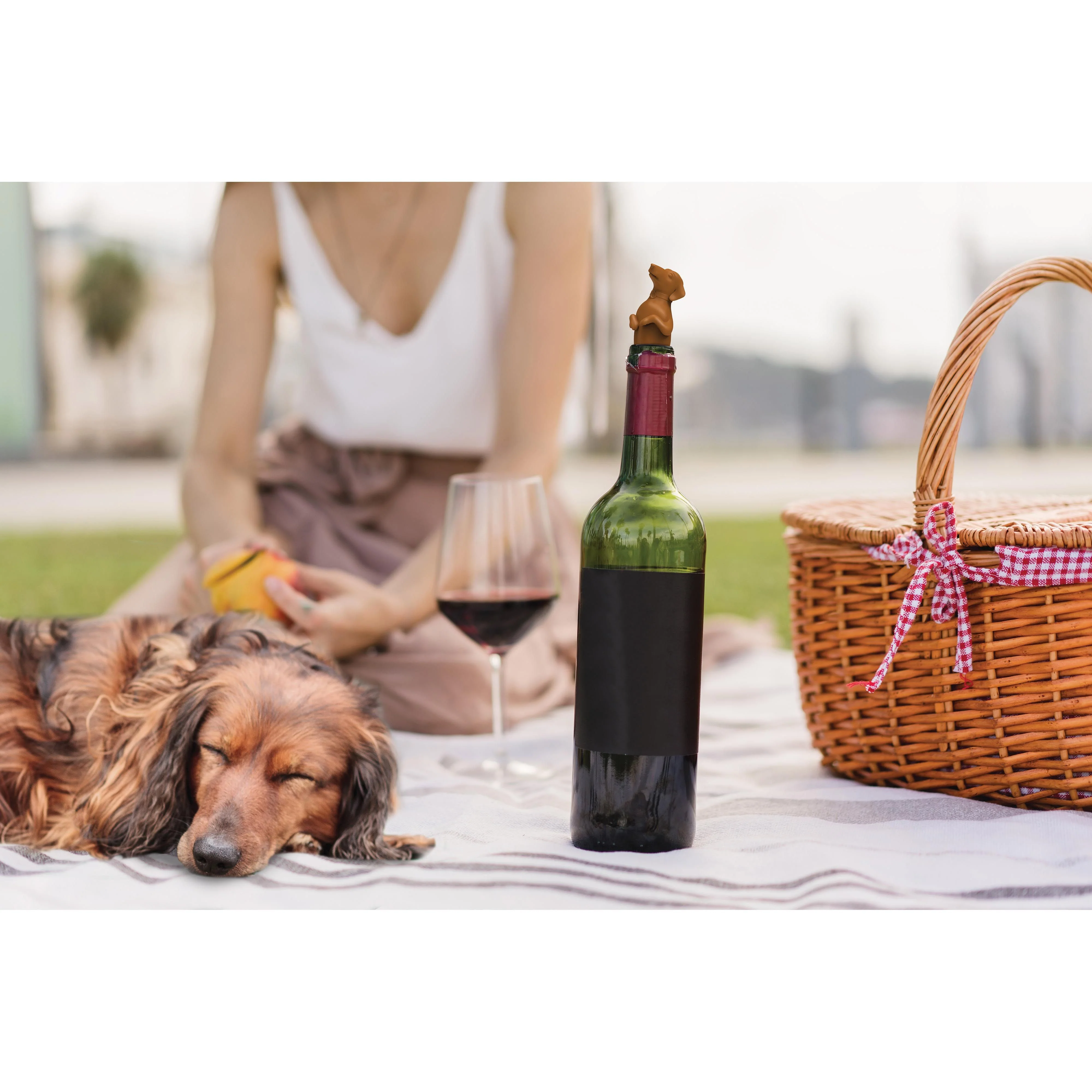 Winer Dog Bottle Stopper - Image 2